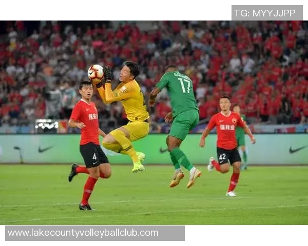 深圳佳兆业迎战武汉球队全力争胜展现实力与决心